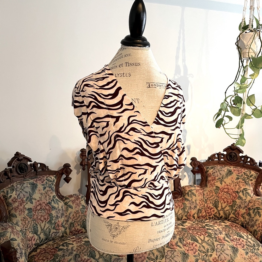 NWT Scotch & Soda cap sleeve wrap blouse in zebra